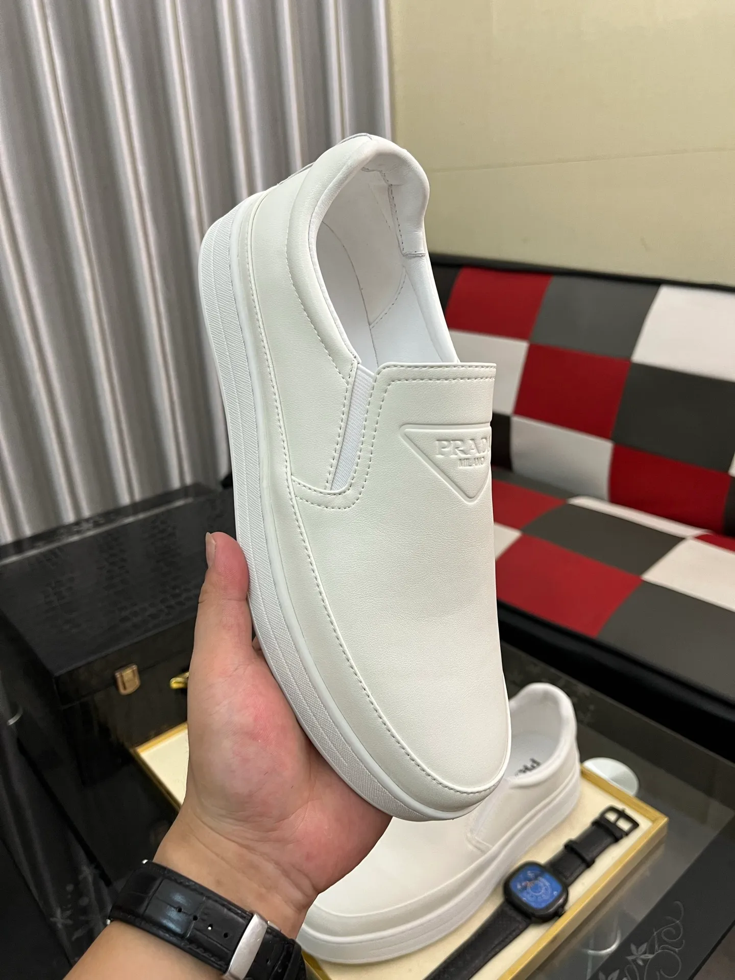 Men's shoes 💰440⌚️⌚️【PRADA】Prada casual shoes for couples, originally developed 1:1, made of high-mercerized cowhide with imported cowhide, silk sheepskin lining, rubber outsole, comfortable and soft on the feet, size: 38-442️⃣Colors available